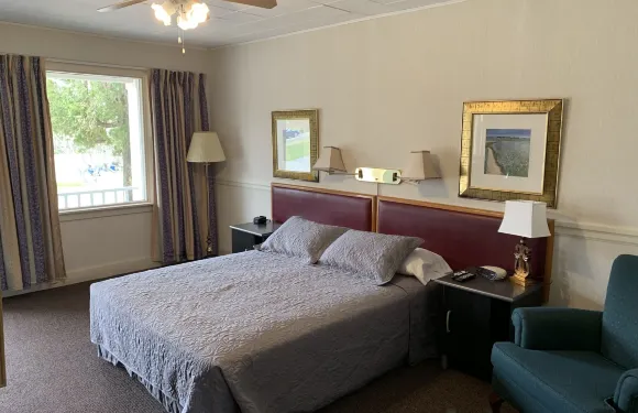 獅石汽車旅館及小屋