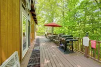 New Hampshire Vacation Rental - Walk to Beach! - Wifi