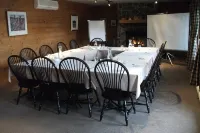 Pourvoirie du Lac Blanc Hotels in Saint-Alexis-des-Monts
