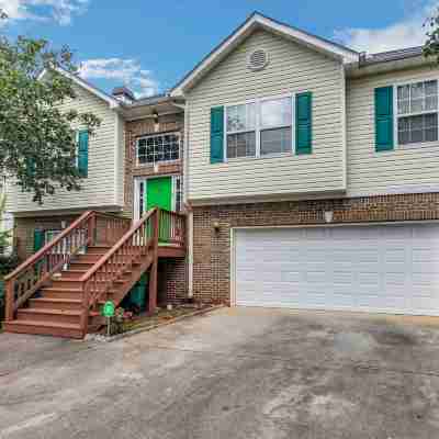 Atlanta Retreat W/ 2-Car Garage, Fenced Yard 6 Bedroom Home by Redawning Hotel Exterior