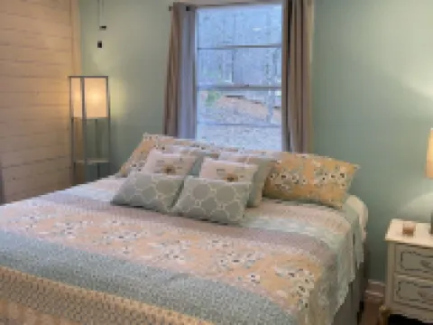 Smith Lake Vacation Rental Hotels in Walker County