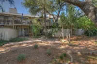 Horseshoe Bay Condominium - Walking Distance to HSB Resort and Yacht Club