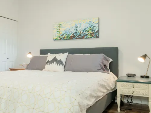 Modern mountain condo on Northstar Mountain licence # STRU 2025-16819