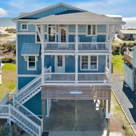 Oak Island Escape w/ Saltwater Pool, Walk to Beach