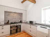 Adas Hideaway Hotels in Milnthorpe