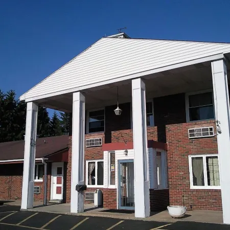 Colonial Inn Mercer-Grove City