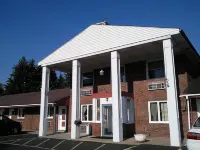 Colonial Inn Mercer-Grove City فنادق في 