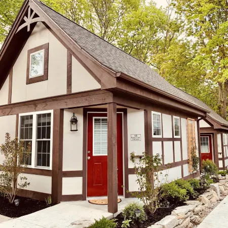 Ivy Manor Inn Village Center