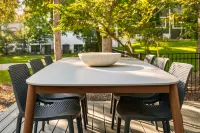 Stunning Outdoor Oasis with Hot Tub and Fire Pit - Elegant Retreat