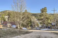 Nederland Mountain Haven 3 Bedroom Bungalow by RedAwning - Homestays