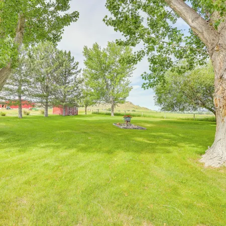 Charming Joliet Ranch House on a Working Farm