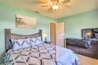 Granbury Getaway w/ Lake Views: 2 Mi to Downtown! - 3-Star
