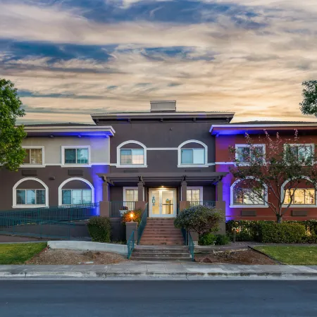 Holiday Inn Express & Suites MOUNTAIN VIEW SILICON VALLEY by IHG