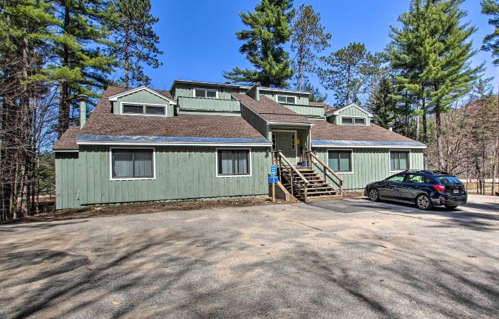 Cozy Bartlett Condo 1 Mi to Attitash Ski Resort!