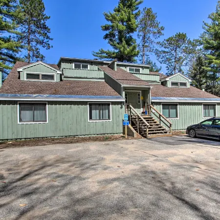 Cozy Bartlett Condo 1 Mi to Attitash Ski Resort!