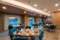ExpoInn Suites and Convention - parking