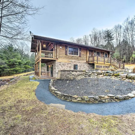 Spacious Cabin w/ Decks Near Saratoga Springs