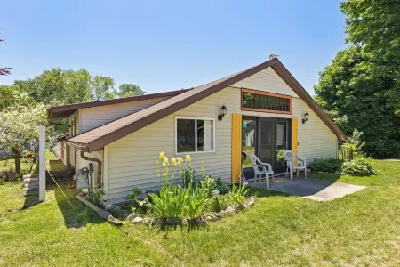 Chippewa Lake House Отели в г. Биг Рапидс