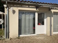 Appart Climatisé et Piscine Futuroscope Hotels in 