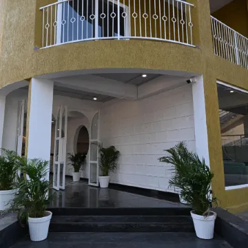 Bedzzz Xclusiv Morjim, Goa by Leisure Hotels