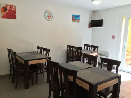 Résid'Artel Cadarache - Iter Отели в г. Бомон-де-Пертюи