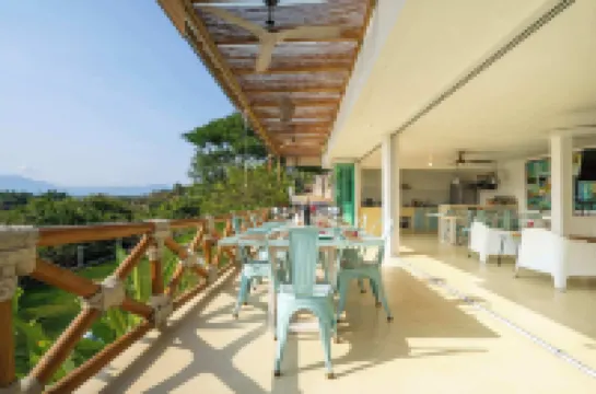 Luxury House with Pool fire Pit & Lake view