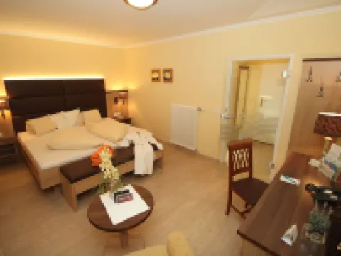 沃爾沃特湖英才酒店 費爾登酒店