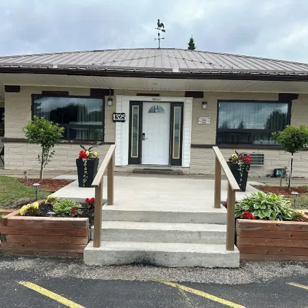 Champlain Motor Inn