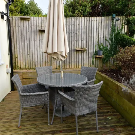 2Bd Garden Home - A Short Walk to Stonehenge