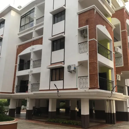 Monarch Suites