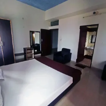 Savanur Deluxe Lodge Отели в г. Давангере