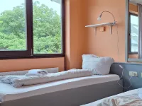 2-Rent Group Hostel Rooms Aub162