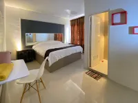 RedDoorz Near Bukit Ragas Hotel d'Ayanna Pati