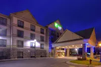 Holiday Inn Express & Suites Frankenmuth Hotels near Finish Line
