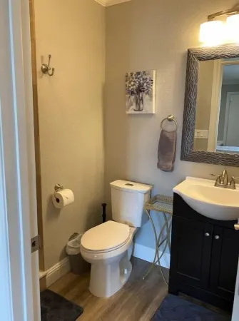 High End Guest House by I-5, Bethel, Simpson