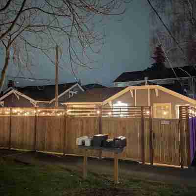 Maple Leaf Craftsman w/ Private Hot Tub, AC, Fenced Yard & Walkable Dining Hotel Exterior