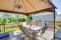 Three Oaks Home w/ Guest House - 8 Mi to Beach! - 3-Star
