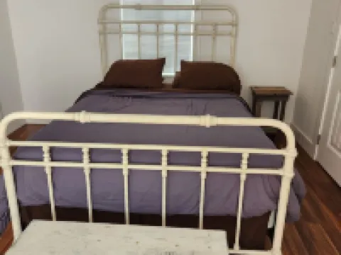Cozy 1 bedroom cabin in peaceful Trinity Center with AC Hotels in Trinity County