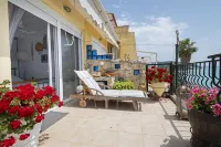Poseidon Seafront Apartment by Rentalspro