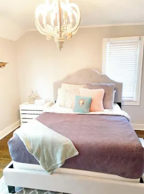 Gorgeous, Fully Remodeled Open Floor-Plan! Hotels near The Former Pontiac Silverdome
