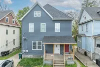 Queen City Retreat 1 - Cozy Home for 6 Near Attractions & Restaurants