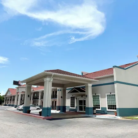 Quality Inn & Suites Greenville I-65