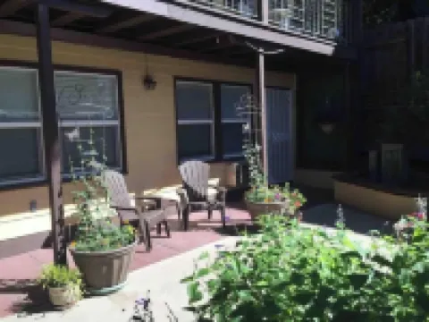 #4 Historic Downtown Apartment w/kitchen