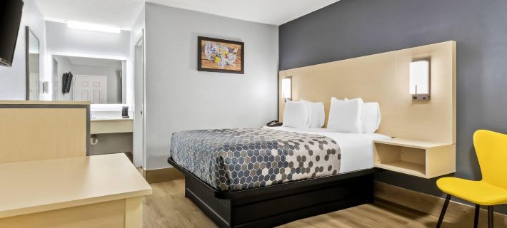 Econo Lodge Inn & Suites Cayce I-26 Airport Hotels in Lexington County