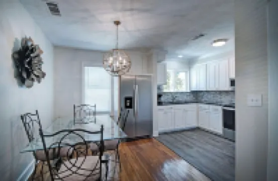 Fondren "Upper Level Style, Comfort and Luxury