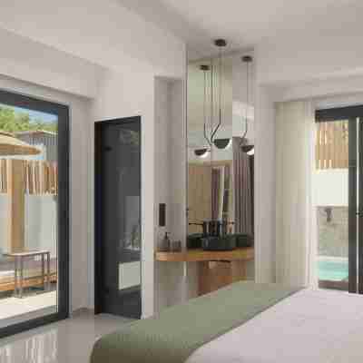 Sandy Shore Villa, Next to Beach, Dining & Shops Rooms