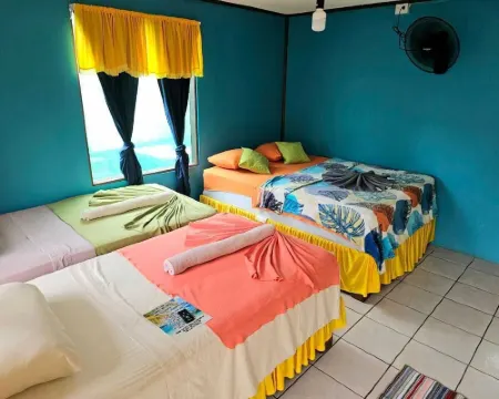 Cabinas Miss Miriam 2 Hotels in Colorado