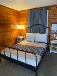Crest Lodge Historic Mountain Inn Hotel di Crestline