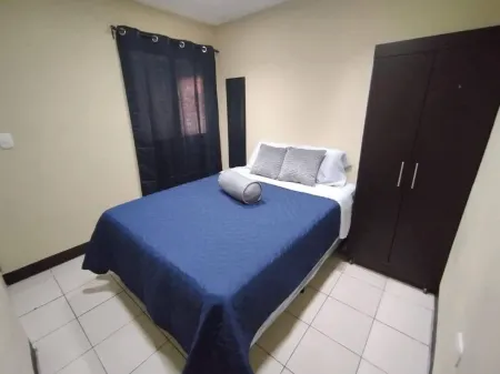 Blue Xela House Отели в г. Кесальтенанго