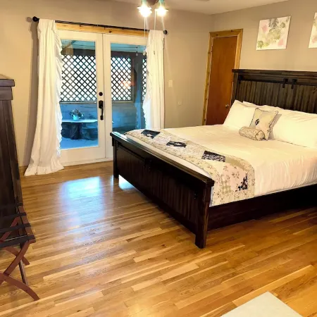 Charming 2-bedroom cottage in beautiful Colorado Springs